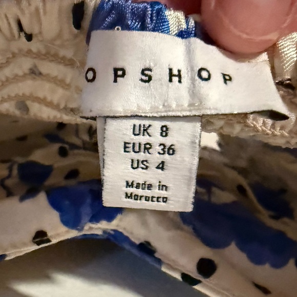 TopShop silky cropped blouse. Size 4​ - Picture 4 of 4